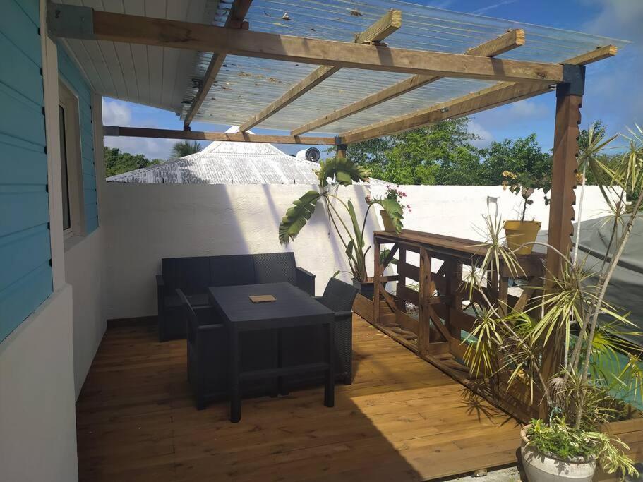 Bungablue A 8 Mn De Ste Anne Hébergement de vacances Sainte-Anne (Grande-Terre)